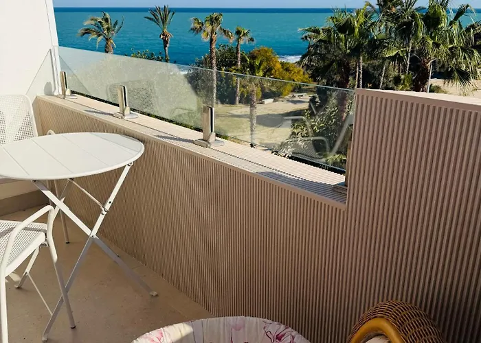 Azul 1 - Casa Azul Sea View, First Line, La Mata-torrevieja